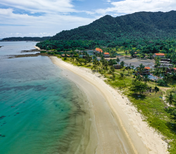 废弃的船木屋，幽灵船在大Lagoona, Koh Chang, Trat，泰国图片下载