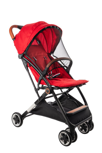 婴儿车，现代的红色婴儿车孤立在白色的clipping路径图片下载