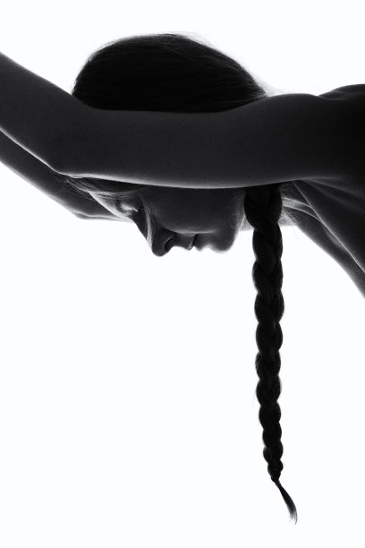 马尾辫女人的肖像图片下载