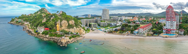 泰国，华欣、普拉丘阿普·基利汗(Prachuap Khiri Khan)的Wat Khao Takiab hill和海滩图片下载