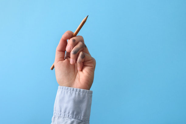 写字后左手很脏图片下载