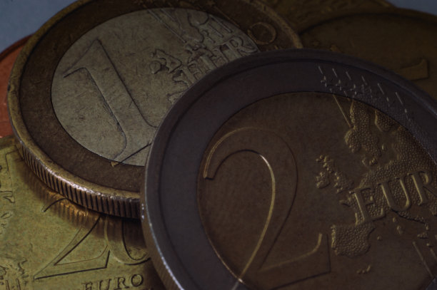 宏观1欧元和2欧元硬币图片下载