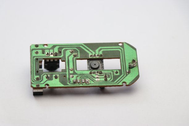 电路板从拆卸的鼠标设备在白色背景图片下载