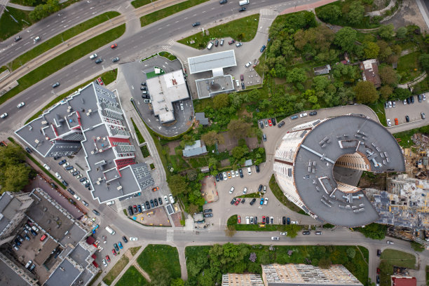 城市中的道路图片下载