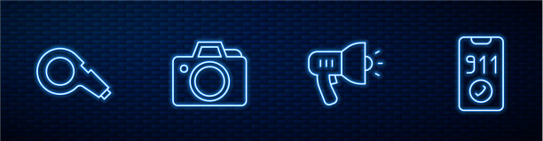 设警用扩音器、哨子、相机拍照图片下载