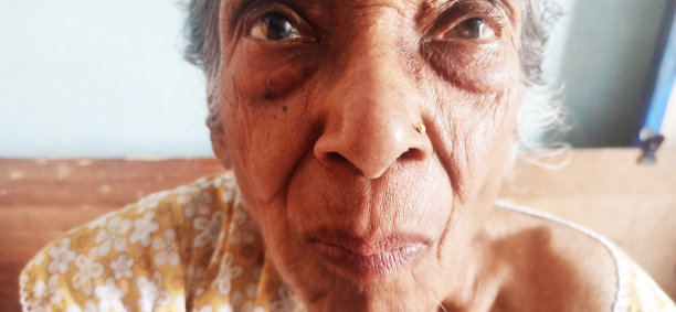 老女人图片下载