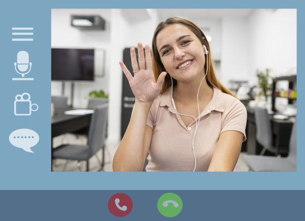 电脑屏幕上有一个年轻女子在视频电话中接听图片下载