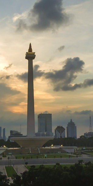 莫纳斯图片下载