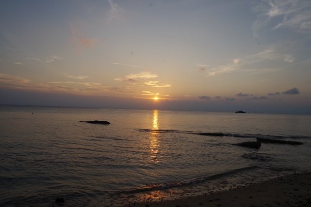 美丽的日落在Tioman岛图片下载