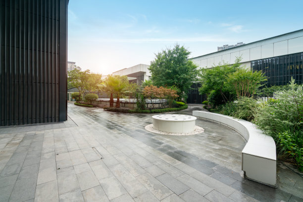 中国重庆金融中心的空地和办公楼图片下载