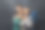 年轻女子在运动服看相机与篮球孤立在黑色背景。图片下载