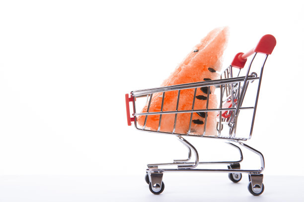 西瓜手推车的白色背景图片下载