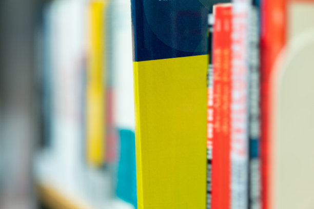 图书馆里的书图片下载