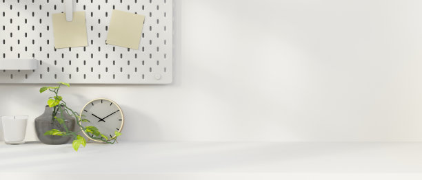 白色最小工作区与复印空间在白色桌子上，办公室装饰图片下载