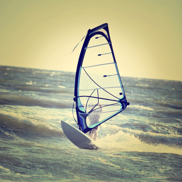 孤独的帆板图片下载