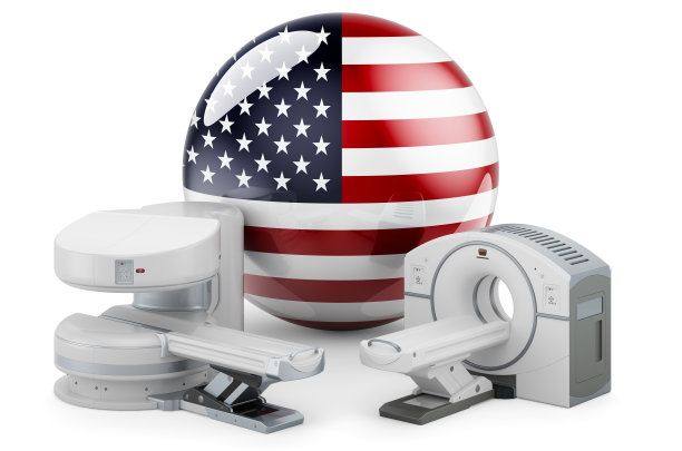 MRI和CT诊断，美国研究中心。核磁共振机和CT扫描仪与美国国旗，3D渲染隔离在白色背景图片下载