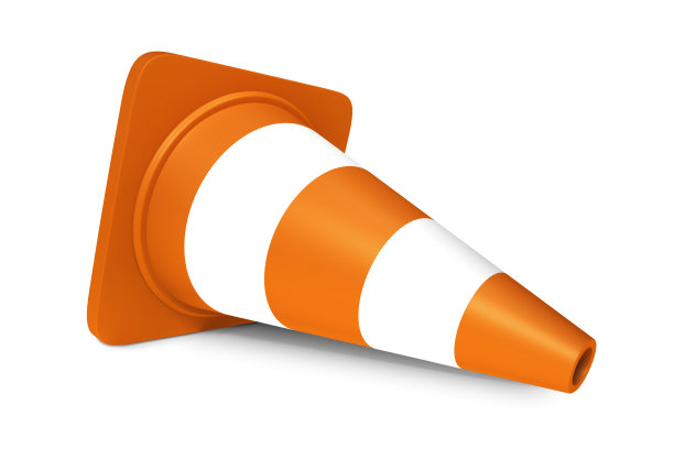 躺着的交通锥与阴影- 3D插图孤立的白色背景图片下载