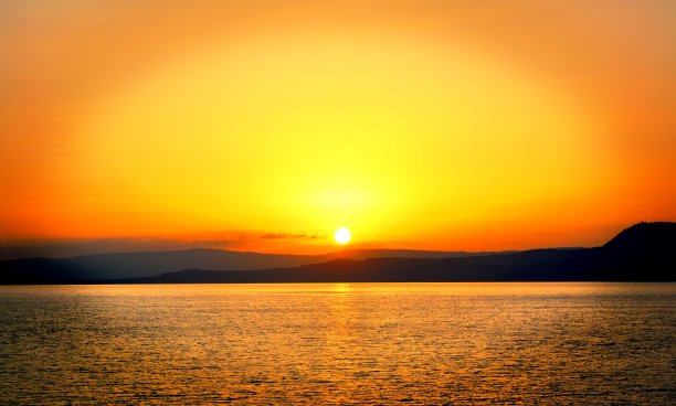 地中海的日落，从船上看图片下载