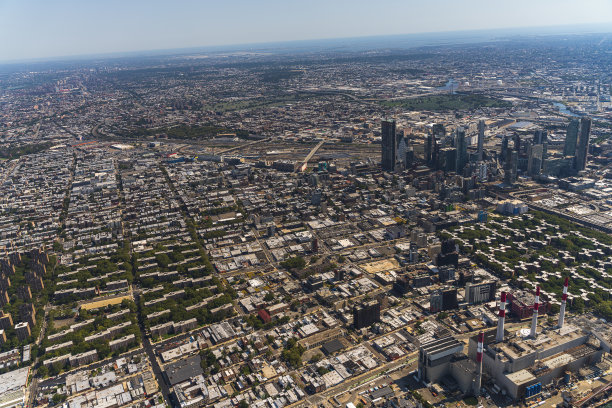 鸟瞰长岛市商业和金融区和昆斯桥住房项目，皇后区，纽约。图片下载