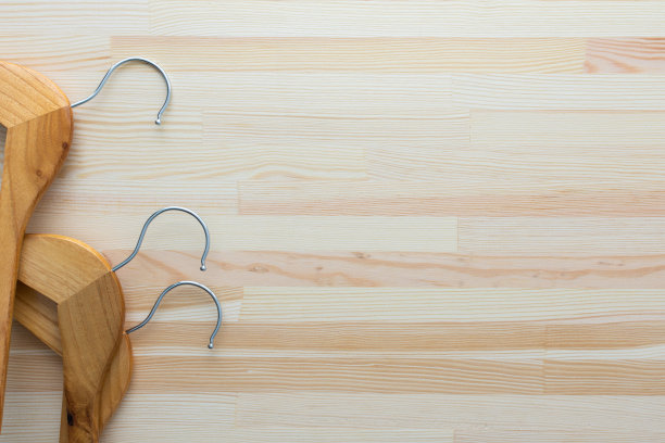 孤立的空衣架图片下载