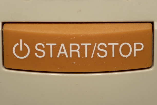 “开始”和“停止”橙色按钮闭合表示开始或结束的选择。图片下载