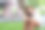 一个美丽的年轻亚洲女人的肖像，坐在露营椅与帐篷在公园喝咖啡图片下载