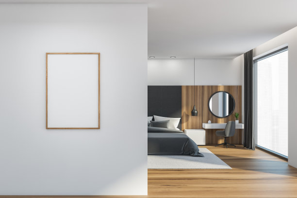 木制的白色卧室内部，床上镶木地板，窗户和模型海报图片下载