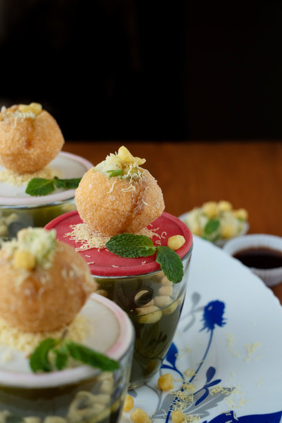 印度街头美食摄影，Pani-Puri, Ahmednagar，马哈拉施特拉邦，印度图片下载