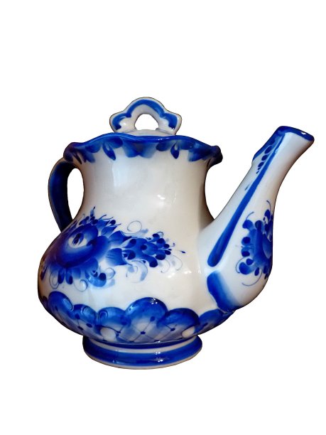 茶壶在俄罗斯传统的Gzhel风格孤立在白色背景。俄罗斯民间陶瓷工艺和生产瓷器，是俄罗斯民间绘画的一种。tableware.Closeup回家。图片下载