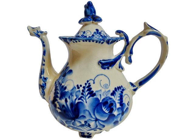 茶壶在俄罗斯传统的Gzhel风格孤立在白色背景。俄罗斯民间陶瓷工艺和生产瓷器，是俄罗斯民间绘画的一种。tableware.Closeup回家。图片下载