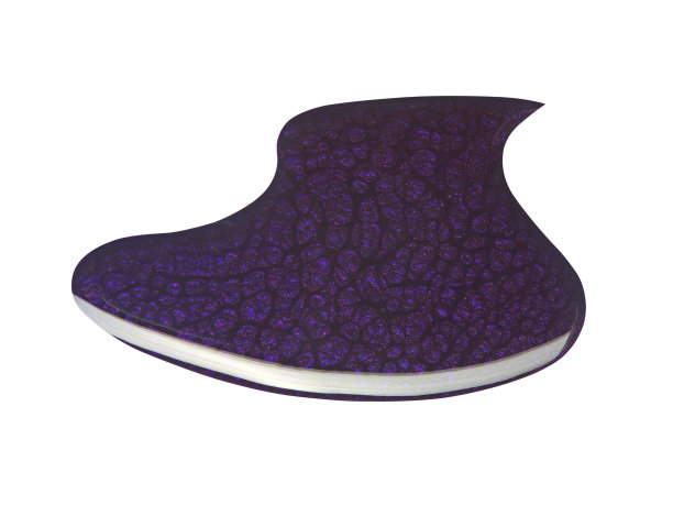 暗紫色指甲油在白色指甲油上的污渍图片下载