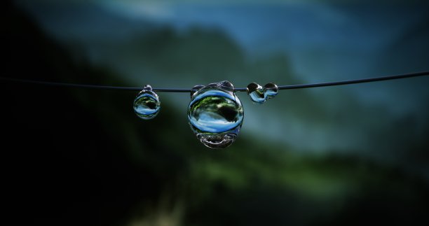 钢丝上的露珠在3d渲染图上图片下载