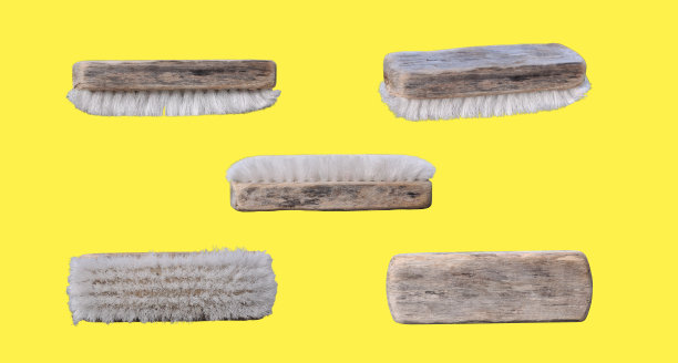 清洗刷以不同角度隔离在白色背景上图片下载