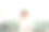 亚洲老年妇女突然头痛和偏头痛所以疼痛和疾病在沙发上独自在家，退休人员压力和头痛的疼痛，老年护理和保险的概念图片下载
