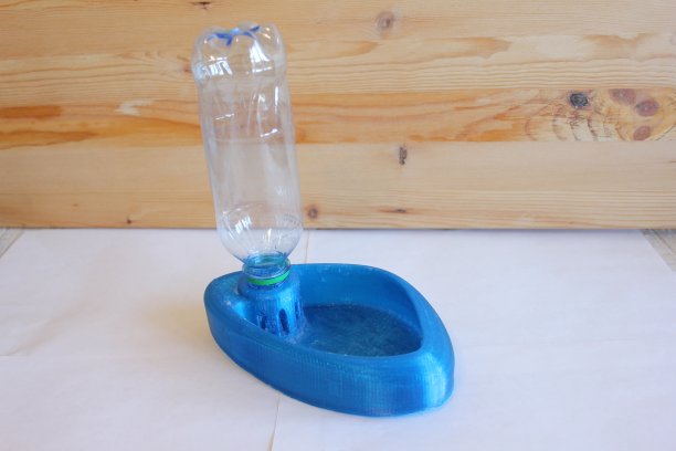 猫喝的碗图片下载