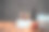 回到学校的设计理念与文具在木制桌子的背景。图片下载