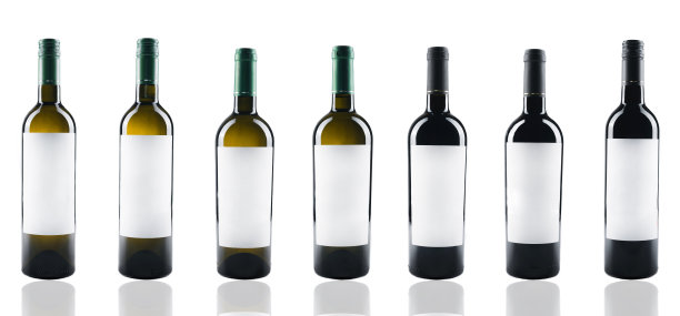 许多红色和白色酒瓶的照片在白色的背景图片下载