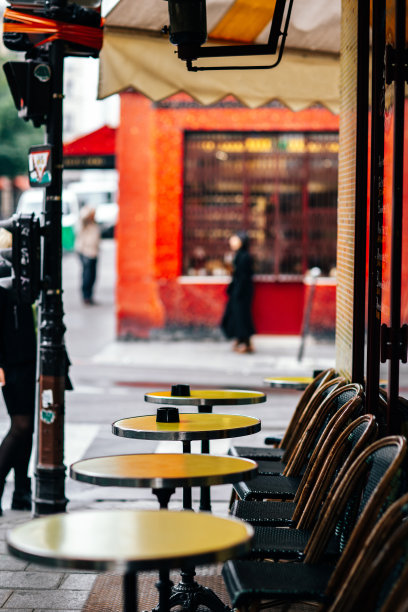 巴黎的美女图片下载