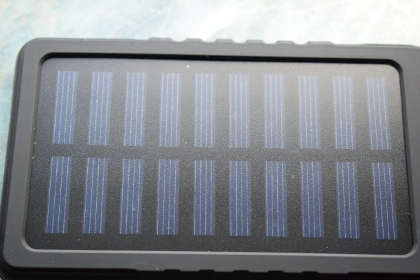 移动太阳能电池板图片下载