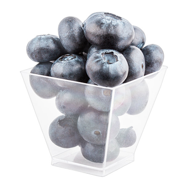 蓝莓在一个透明容器孤立在白色背景与剪切路径图片下载