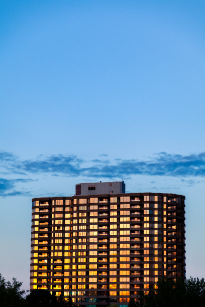 天空中的建筑图片下载