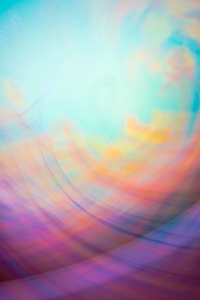 蓝绿色紫色垂直背景。抽象。秋天的颜色。透过树冠仰望天空。照片的效果。图片下载