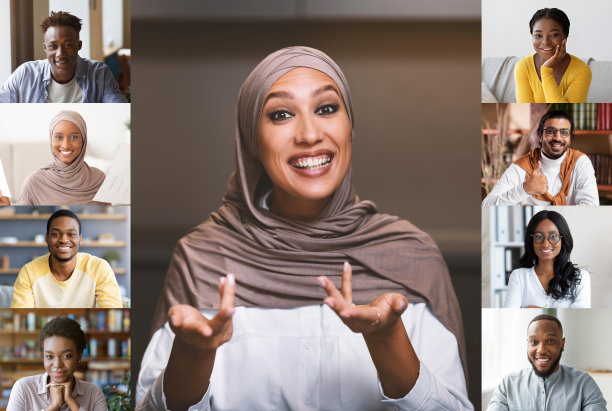 不同种族的人一起进行视频会议的网络摄像头笔记本截图图片下载