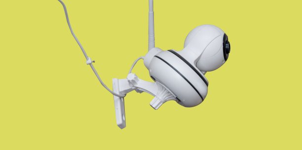 闭路相机在孤立的白色背景和复制空间剪辑路径。图片下载