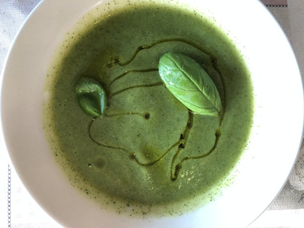 绿西葫芦素汤图片下载