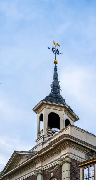 带有建筑装饰的建筑物的细节图片下载