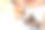 女孩，年轻女子画一幅画用数字画细刷，特写图片下载
