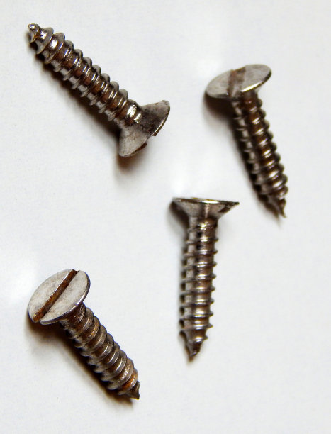 自攻螺钉在白色背景上的视图图片下载