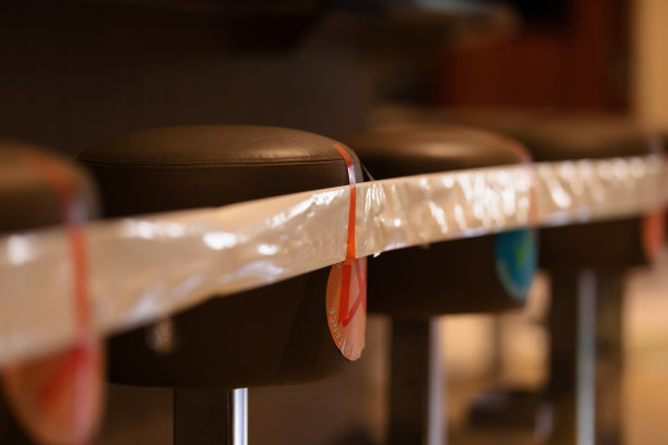 坐在这里，在火车上签名图片下载