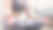年轻的印度女子在瑜伽垫上冥想的特写图片下载